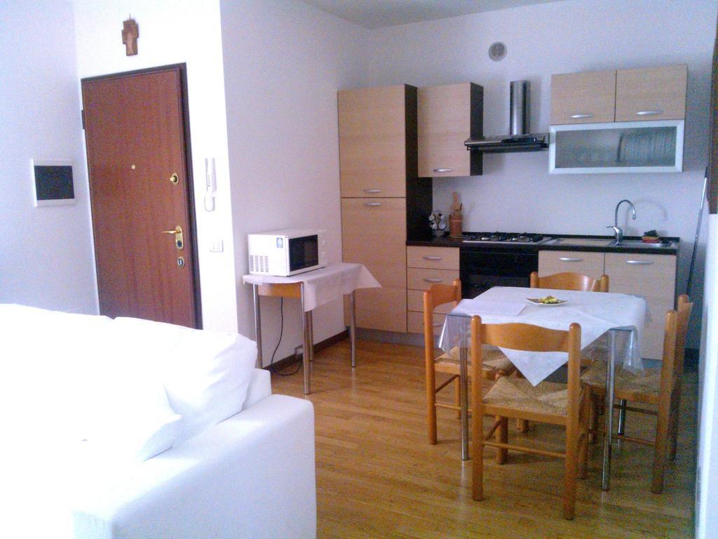 Castelgabbiano Apartment Castel Gabbiano Стая снимка