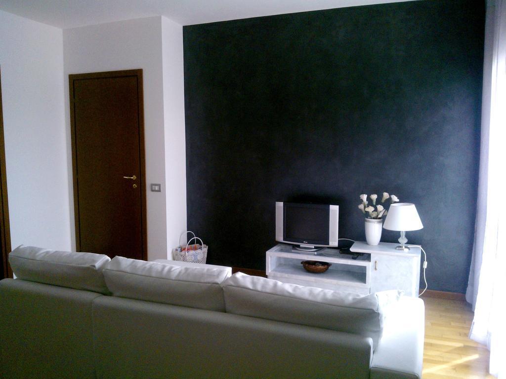 Castelgabbiano Apartment Castel Gabbiano Стая снимка